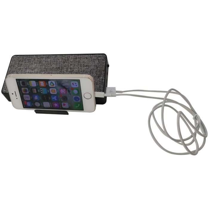 8000mAh powerbank hangszóróval, fekete