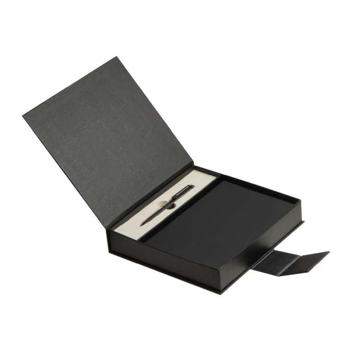A5 egyedi jegyzetfüzet és reklámtoll szett, fekete | Reklámajándék, reklámtárgy, céges ajándék, egyedi reklámajándék Reklámajándék | A5 egyedi jegyzetfüzet és reklámtoll szett, fekete