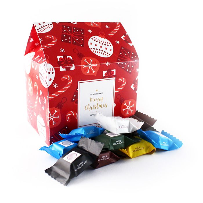 Karácsonyi Céges Ajándék: Színes csokikockák logózott házikó dobozban, karácsony