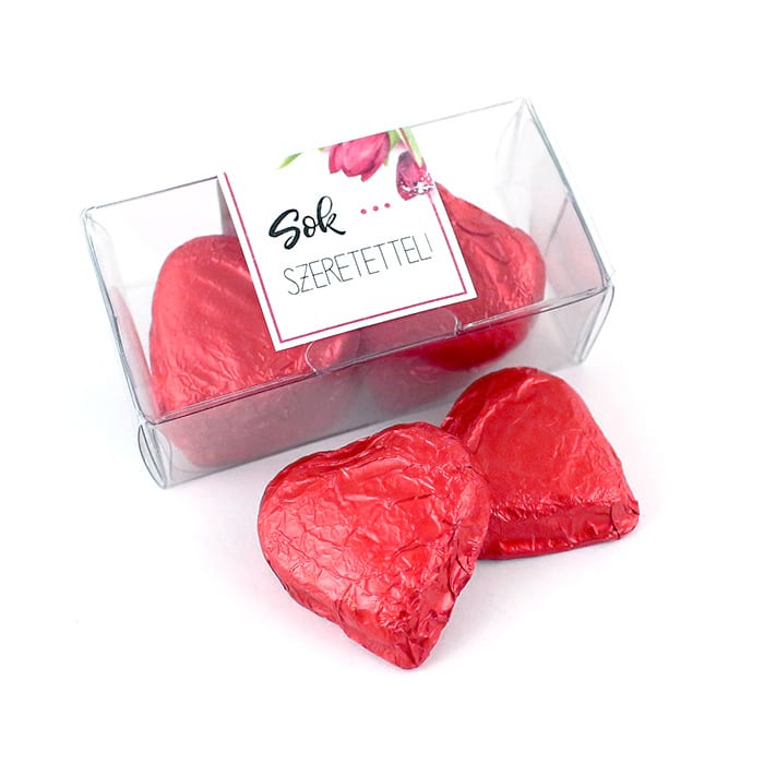 Marcipán ízű szívek átlátszó dobozban