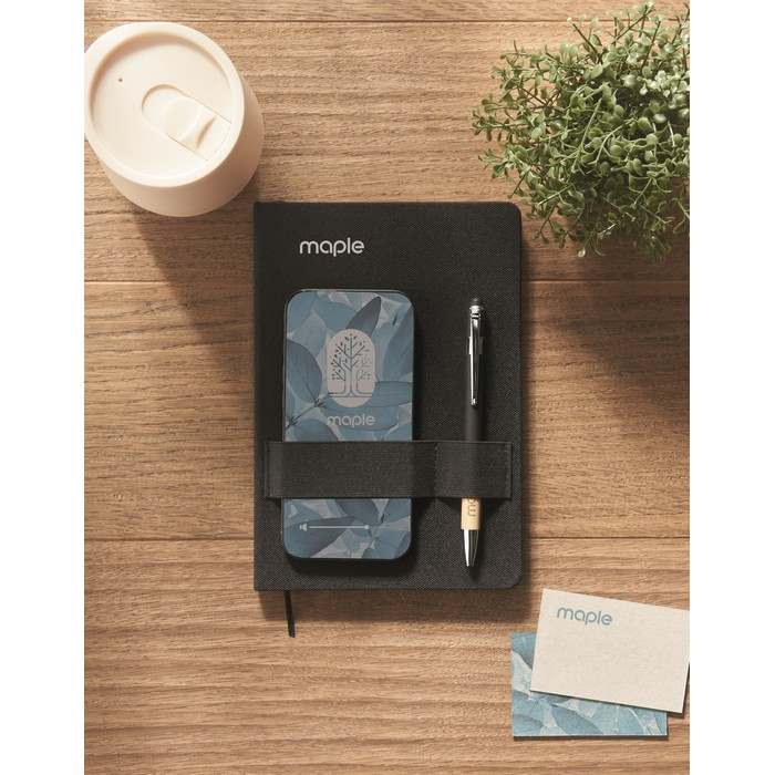 Nota A5 RPET jegyzetfüzet tollal, fekete | Reklámajándék, reklámtárgy, céges ajándék, egyedi reklámajándék Reklámajándék | Nota A5 RPET jegyzetfüzet tollal, fekete