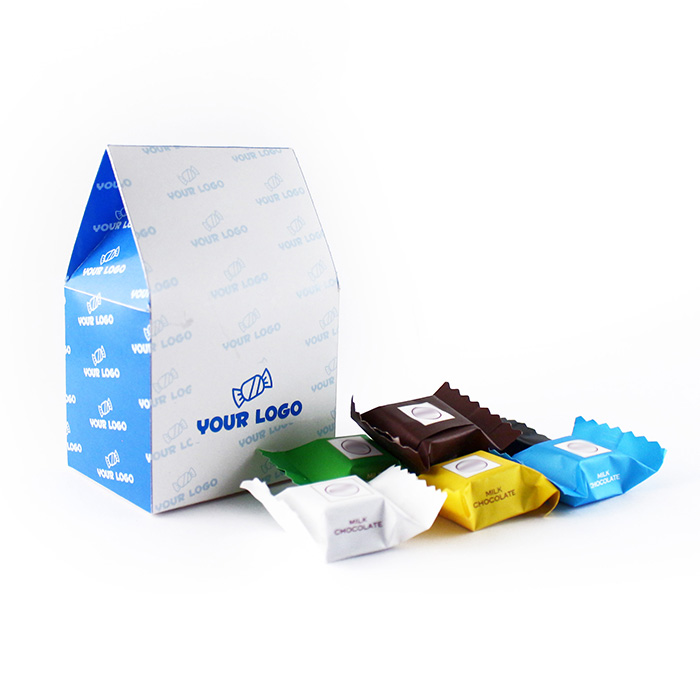 Dobozos Reklámédesség | Kérj árat! Színes csokikockák céglogós papírdobozban Logózott Reklámédesség: Színes csokikockák céglogós papírdobozban