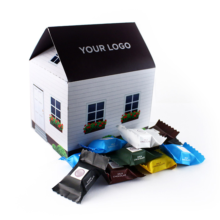 Válaszd ezt a Dobozos Reklámédesség : Színes csokikockák logózott házikó dobozban TOP Reklámédesség: Színes csokikockák logózott házikó dobozban