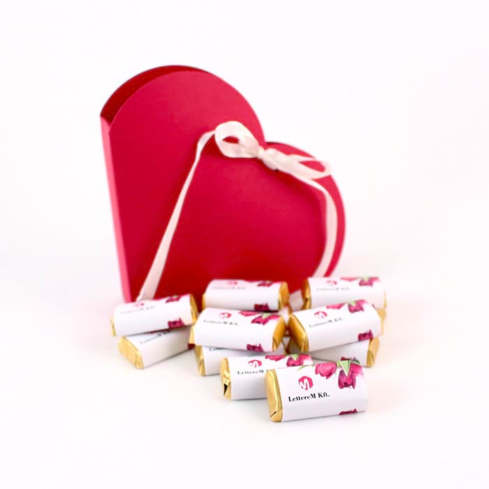 Szív desszert reklámcsokival